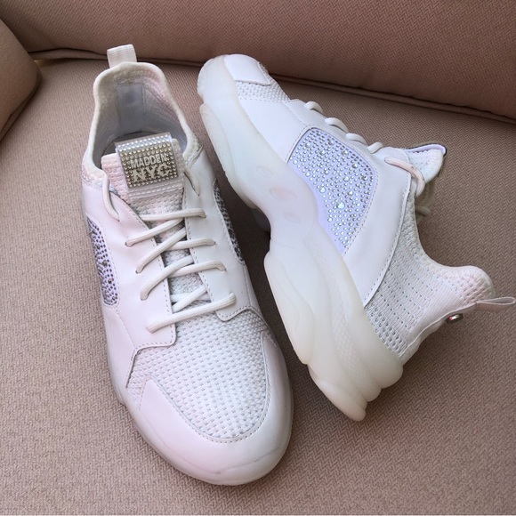 Madden NYC By Steve Madden White Athletic Rhinestone Bling Sneakers 6 (8.5) - Picture 2 of 16